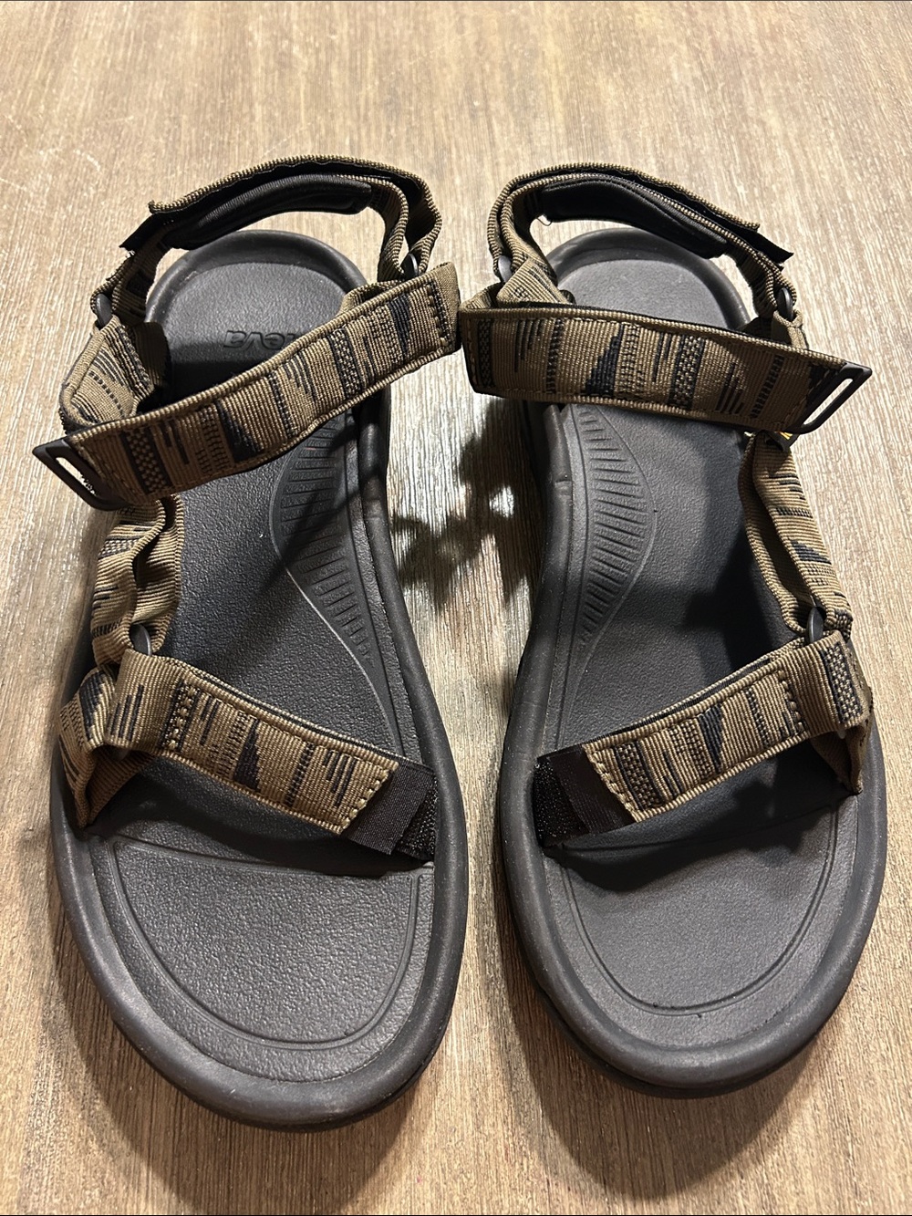 TEVA HURRICANE XLT2 CDOL, Like New, Sz. 11, Color Olive.
